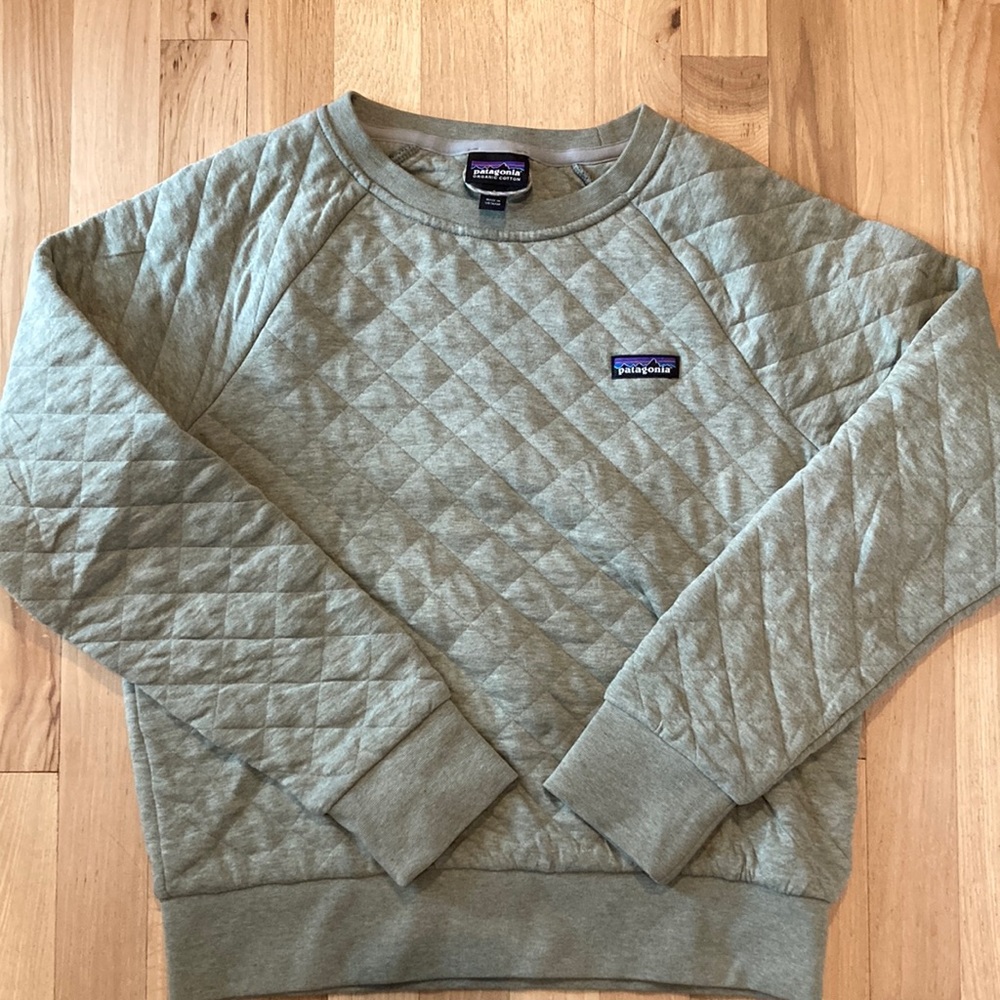 Patagonia quilted sweatshirt